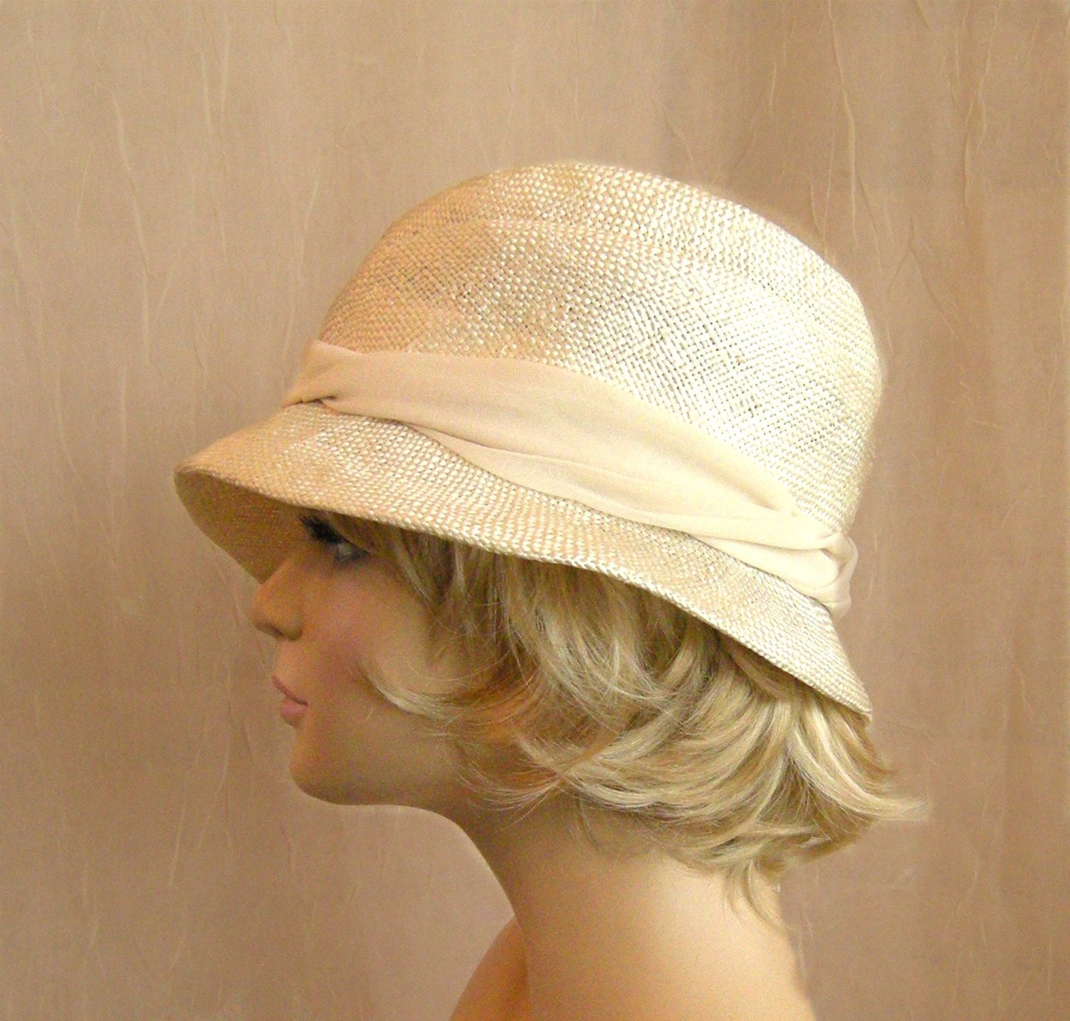 Sophia, beautiful straw hat from the Downton Abbey era