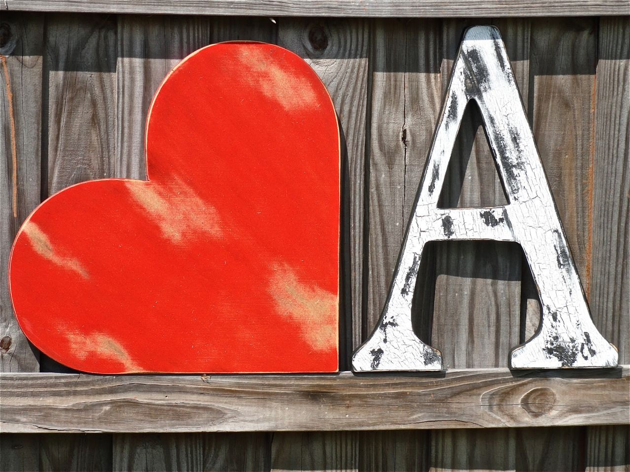 PERSONALIZED LOVE SIGN, Wooden Rustic Heart, Shabby Chic Initial, Wall Decor, Wedding Decoration, Nursery Ornament