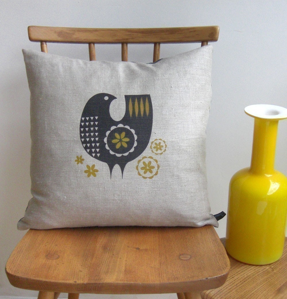Bird cushion in yellow