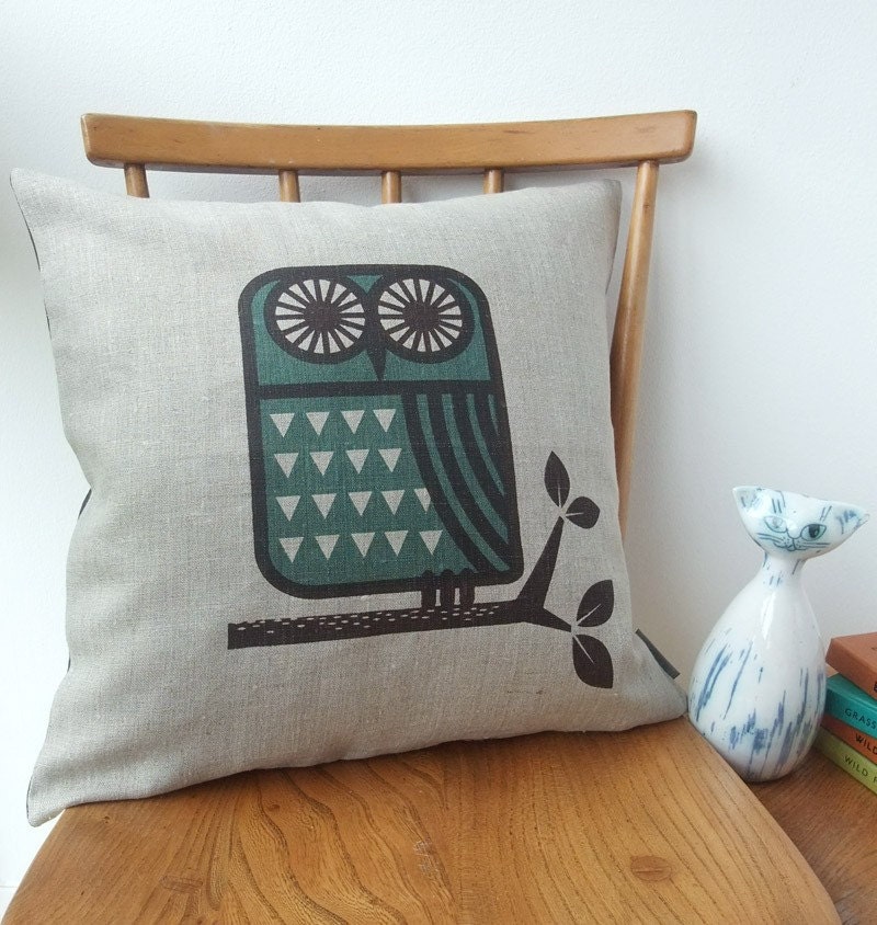 roddy cushion in teal