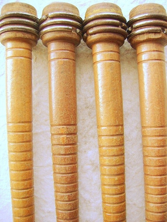 Vintage Japanese Wood Spindle  Spool Bobbin 2 Yellow 2 Blue Ends  (F38)