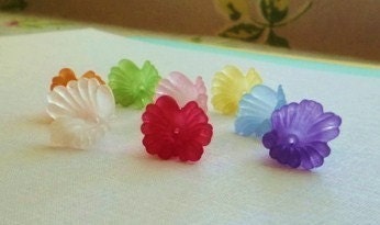 16 Large Frosted Trumpet Flower