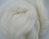 Wool roving, Polworth/ Silk, Natural White , 85/15 blend, ashland bay, 4 ounces, spinning roving, craft fiber