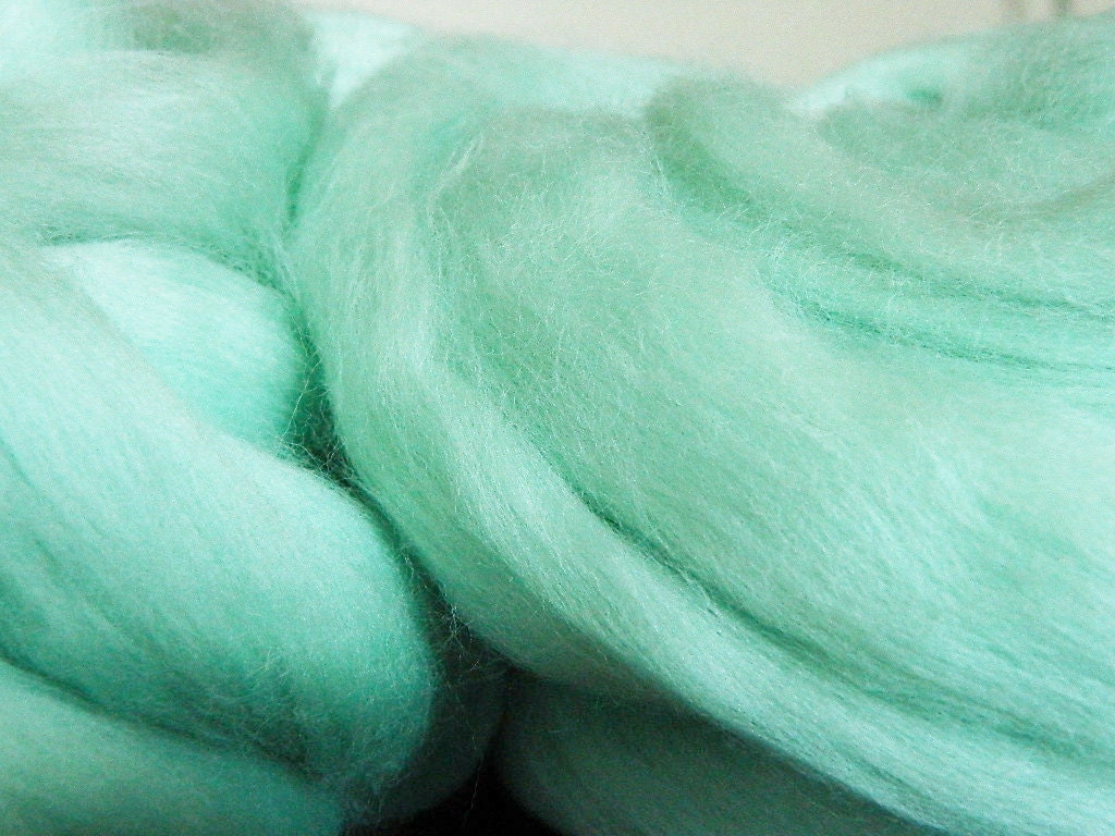 Merino, Roving Wool, Mint Green,  Ashland Bay, 4 ounces