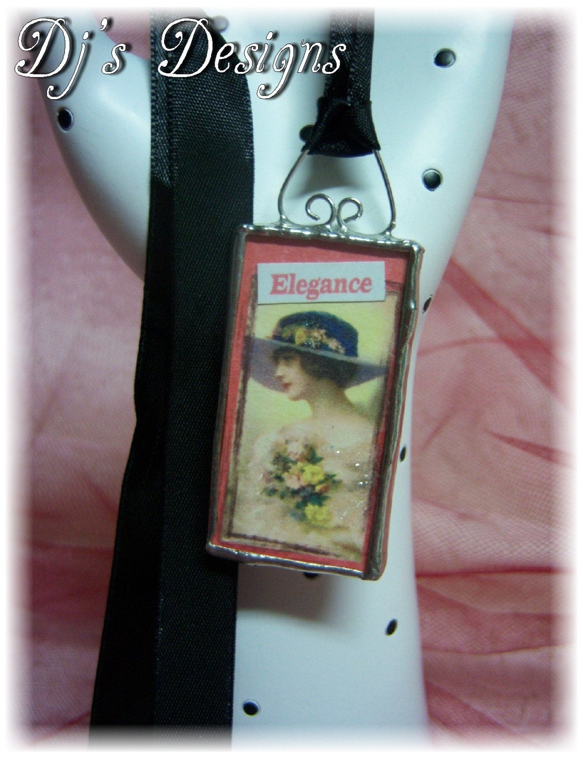 Elegant Lady Solder Charm Necklace