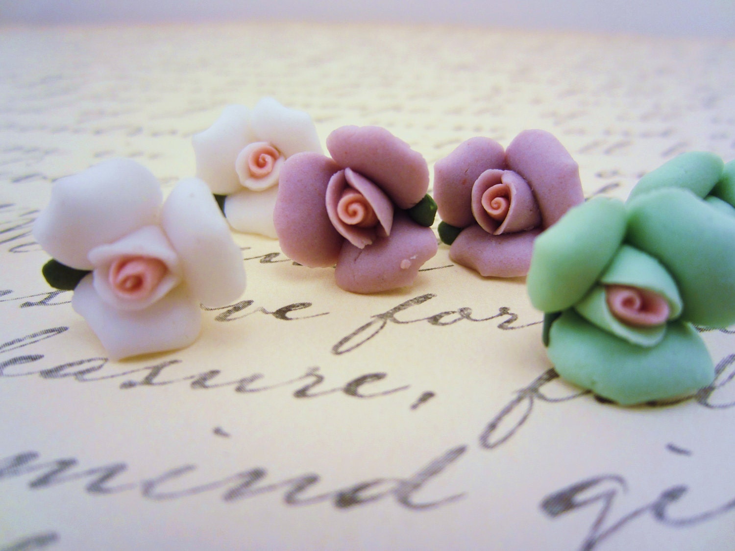 Single pair of porcelain flower stud earrings. Perfect bridesmaids earrings. Yellow, white, green or purple. Post earrings. Vintage flowers.