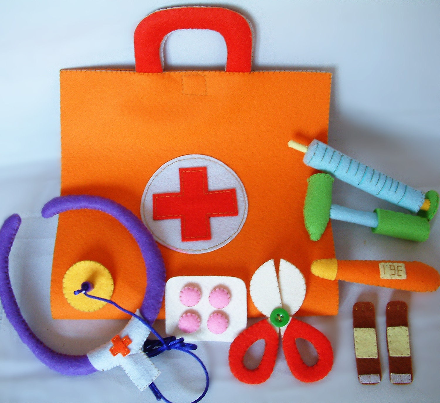 New-DIY Felt Medical bag, Doctor Set-PDF Pattern via Email-T22