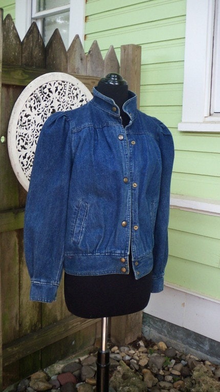 vintage 1980s denim jacket puff sleeves and brass buttons