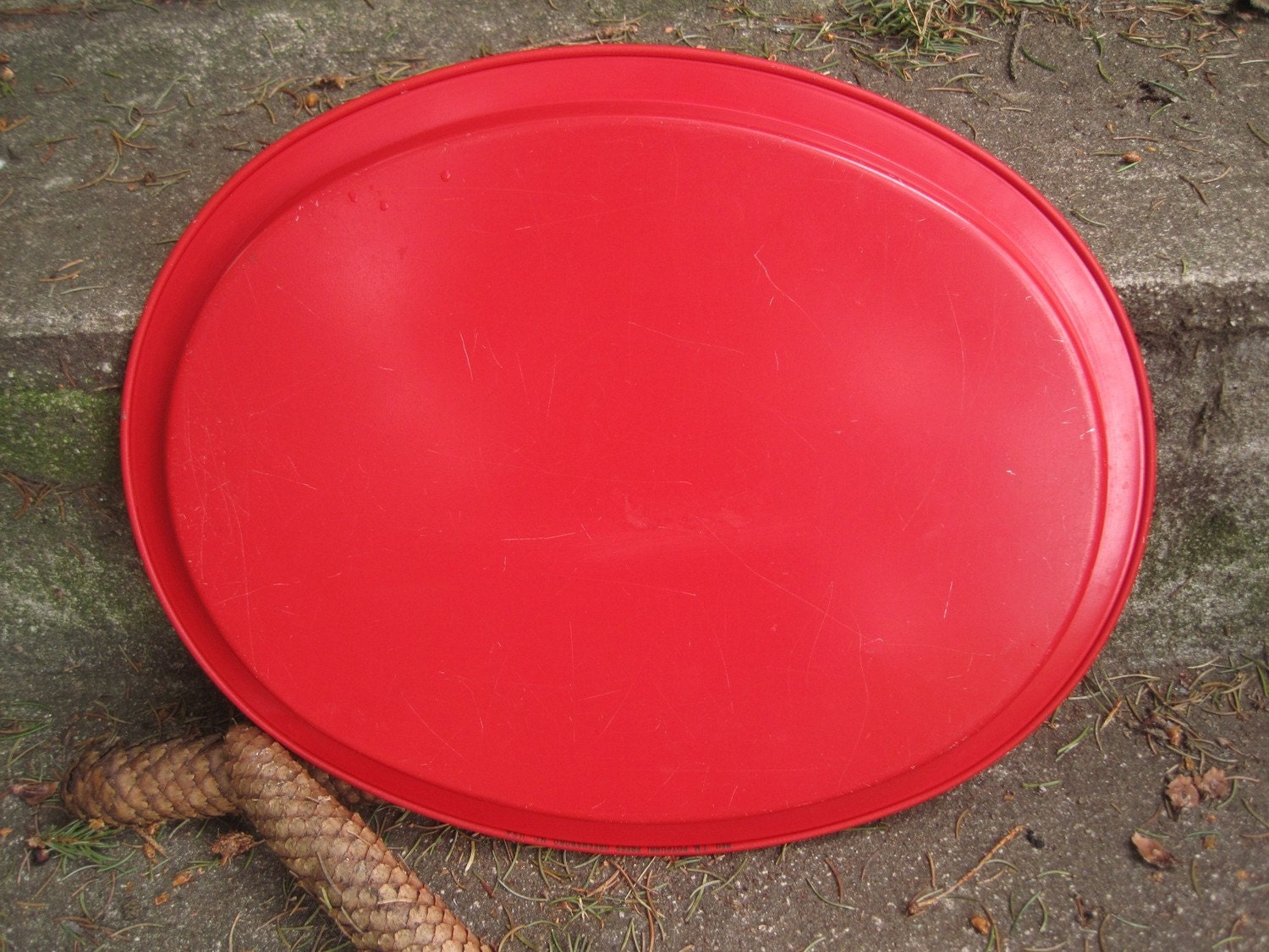 Vintage Christmas Decoration Sale Hunter Green and Country Red Plaid Oval Metal Serving Tray