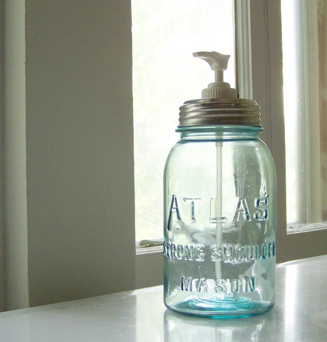 Quart Atlas Strong Shoulder Mason Jar Soap Dispenser