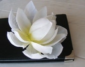 the BOBBY PIN of JUSTICE - dame de lotus blanche