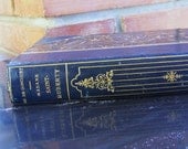 vintAgEo collAgEo - antique book in French 1900 edition