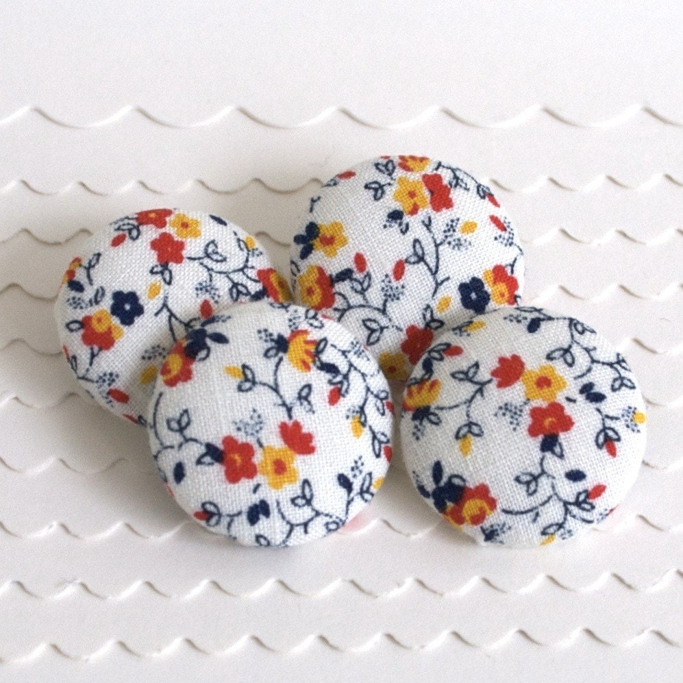Gold Flowered Vines- 4 Medium Buttons