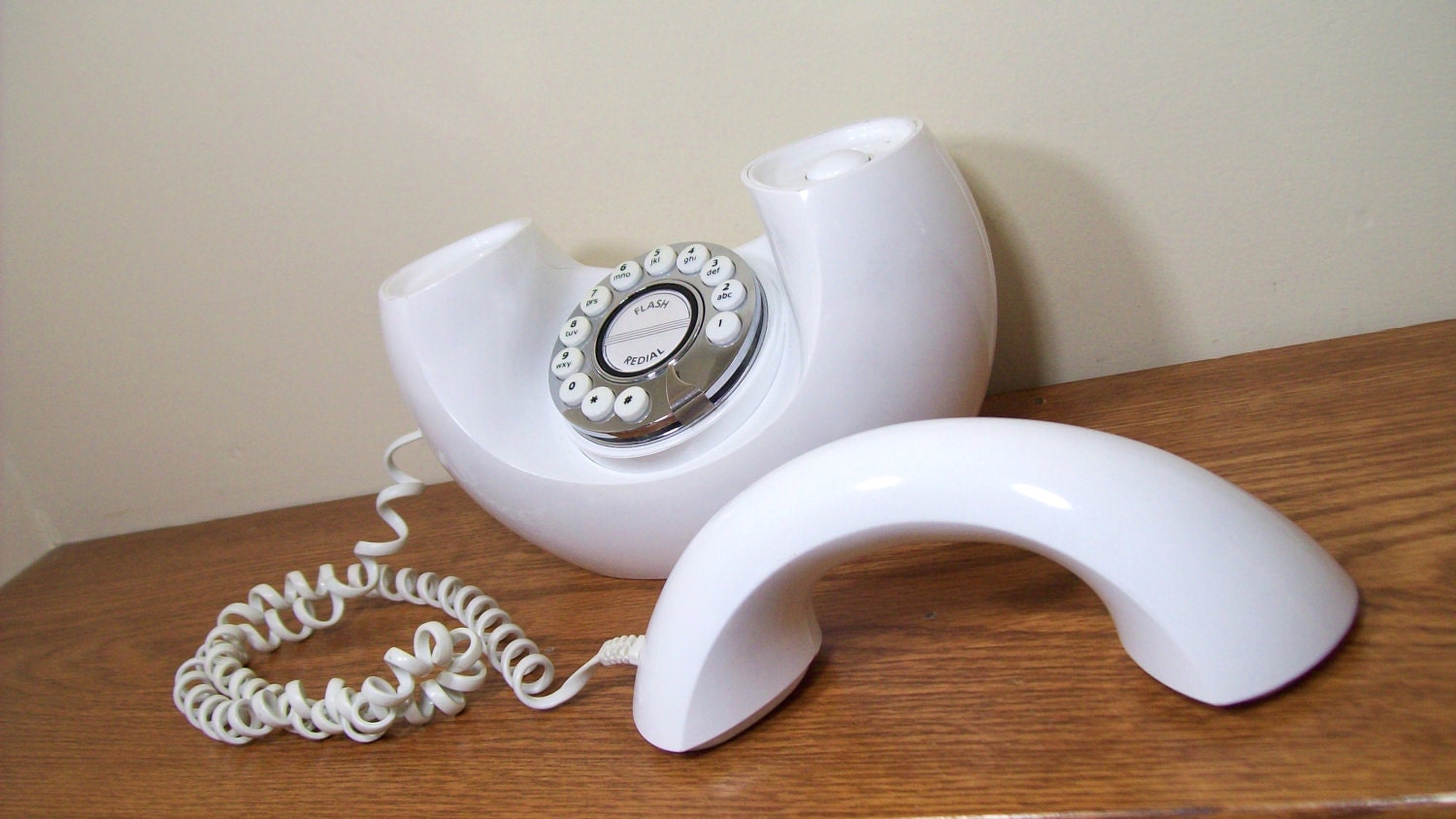 Vintage Donut Phone White Push Button