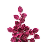 Crochet lariat scarf with Leaves in Magenta, Necklace, Pink, Feminine, Trendy, Spring, Summer, Harvest, - Iovelycrochet