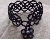 Tatted Flower Clasp Bracelet in Black