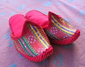 CLEARANCE Beautiful handmade child-sized point-toed Arabian slippers