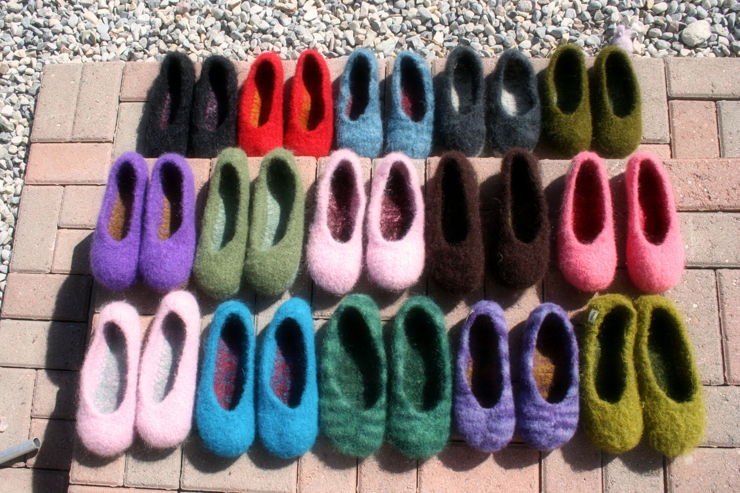 Felted wool Stull slippers ... Made to Order ... Women size XS-XL ... PiCk YoUr CoLoR and SiZe