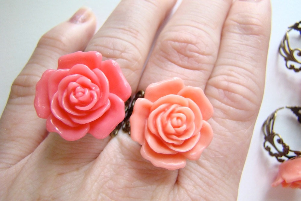 Mary Rose Fiower Ring // Salmon