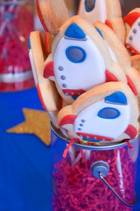 rocket ship cookies