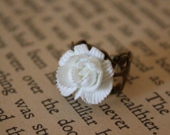 Snow White Rose Ring