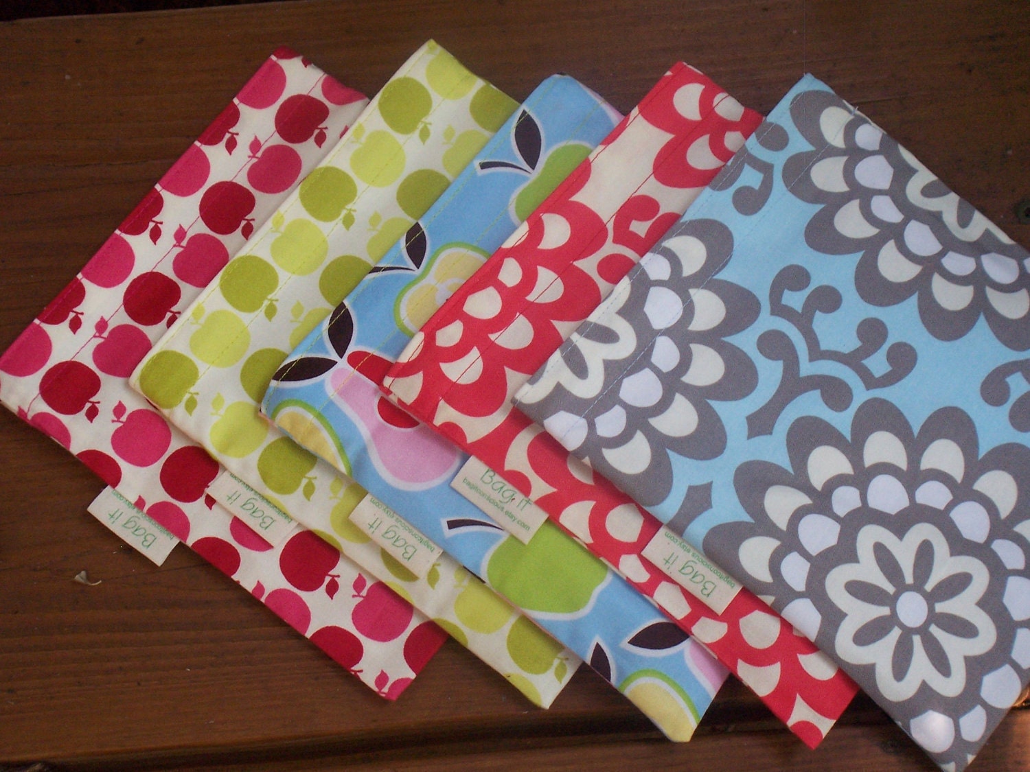 One sandwich and two snack bags - You choose the fabric