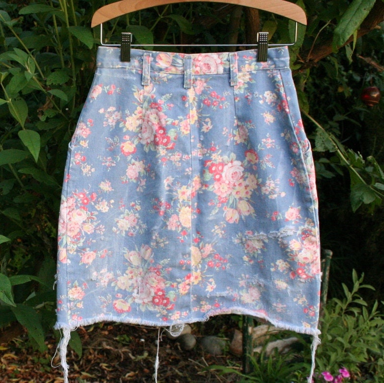distressed 1980s high waisted cut off floral jean skirt small festival