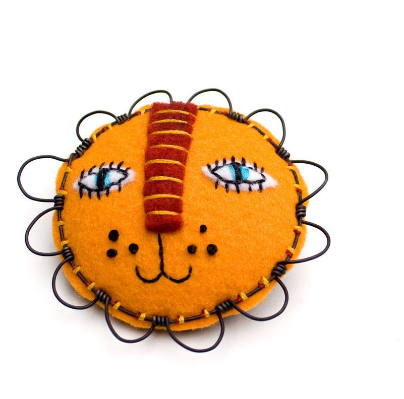Felt Lion Face Brooch, mixed-media