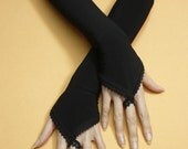 Black Armwarmers with Finger Loop, Fingerless Gothic Gloves with Lace Trim, Fusion Dance, Retro, Evening Gloves, Belly Dance