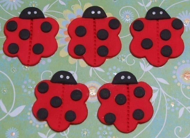 Fondant edible cupcake toppers - Red ladybugs