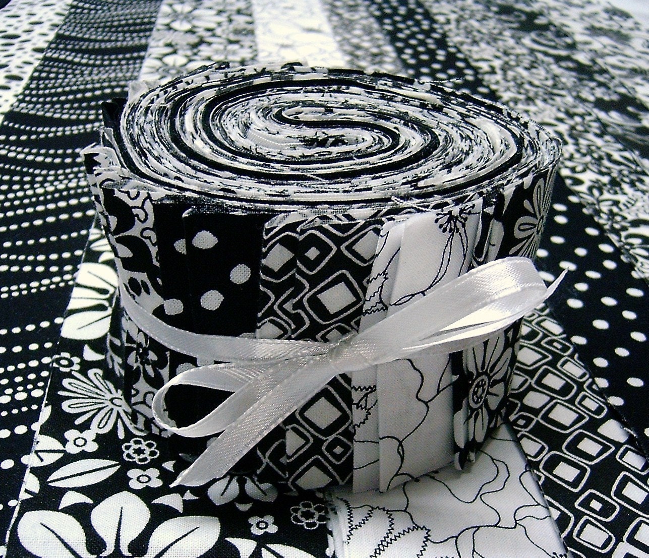 Black and White Jelly Roll Quilt Fabric Strips - Time Saver Quilt Kit - by SEW FUN QUILTS