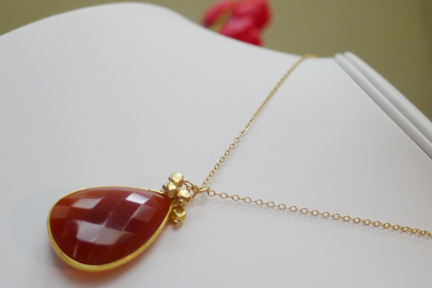 Carnelian Pear Shaped Pendant Necklace in Gold