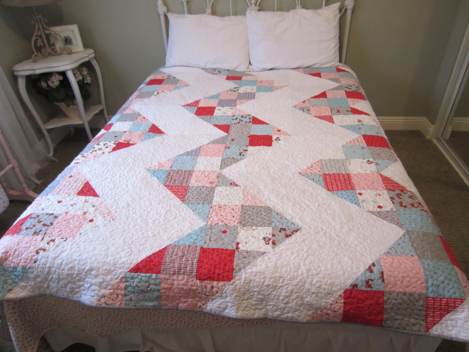 LARGE HANDMADE QUILT A Walk In the Woods