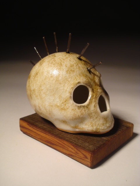 Smoke Gray Mohawk Skull