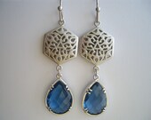 Filigree earrings in white gold (EW288)