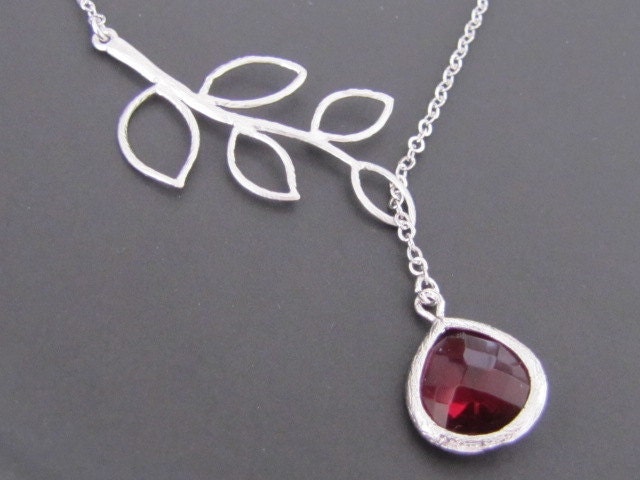 Branch and framed ruby glass lariat in white gold (N152)