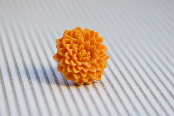 Tangerine chrysanthemum flower ring
