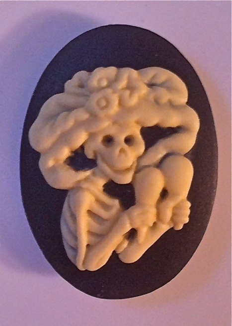 Katrina Cameo 25x18mm, set of 4 in Ivory