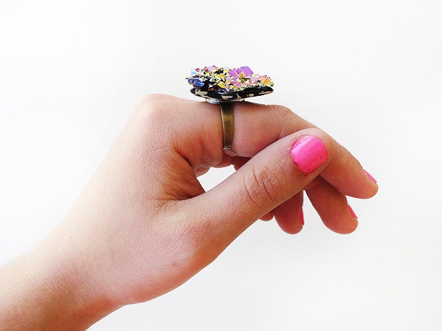 SCILIA rainbow crystal ring