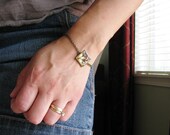 Real Pressed Flower Bracelet Botanical Jewelry Resin Pendant Keys of Heaven Plant Antique Brass Chain