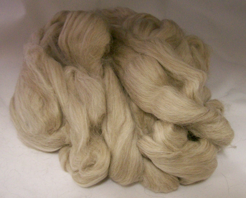 Alpaca Yarn Company - Baby Alpaca Top (roving)- Paca Puff -  FAWN - 4 ounces