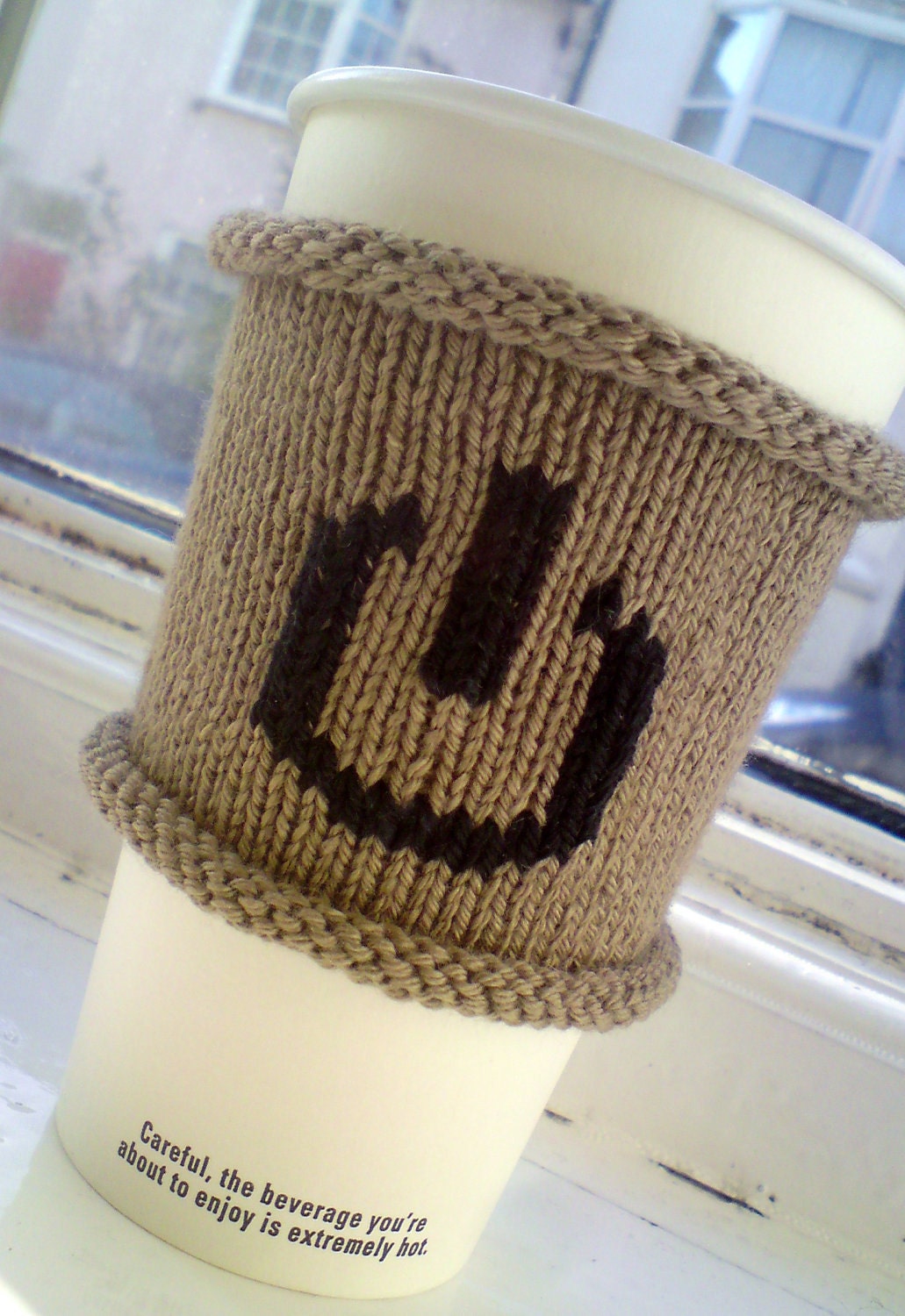 Coffee Cozy - Coffee Cup Cozy - Power Button - Iconic Power Symbol - On Off Button - for Geeks, Gamers and Gadget Lovers