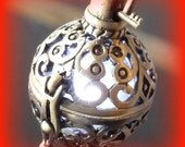 Hunger Games peeta FIRE necklace - Girl on Fire pendant charm locket jewelry insipred by Katniss Everdeen
