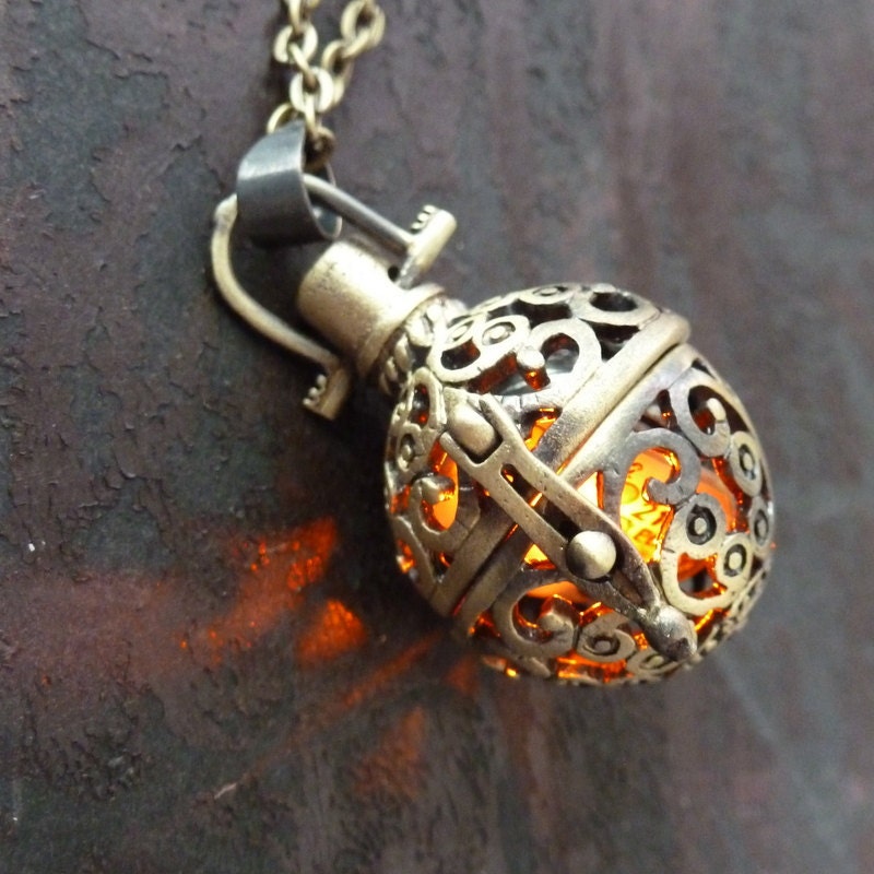 Hunger Games peeta FIRE necklace - Girl on Fire pendant charm locket jewelry insipred by Katniss Everdeen