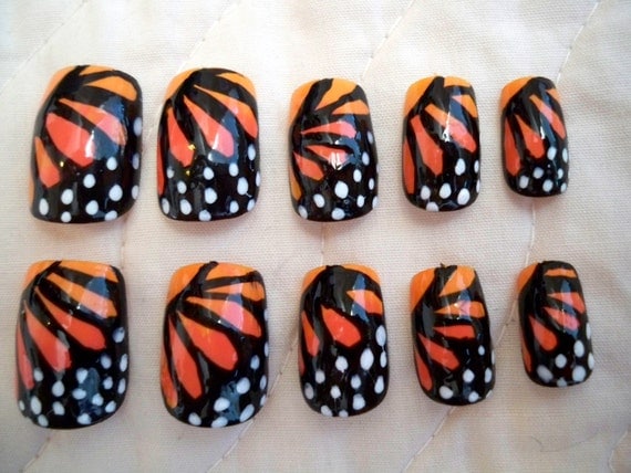 Queen of the Monarch Butterfly Nails