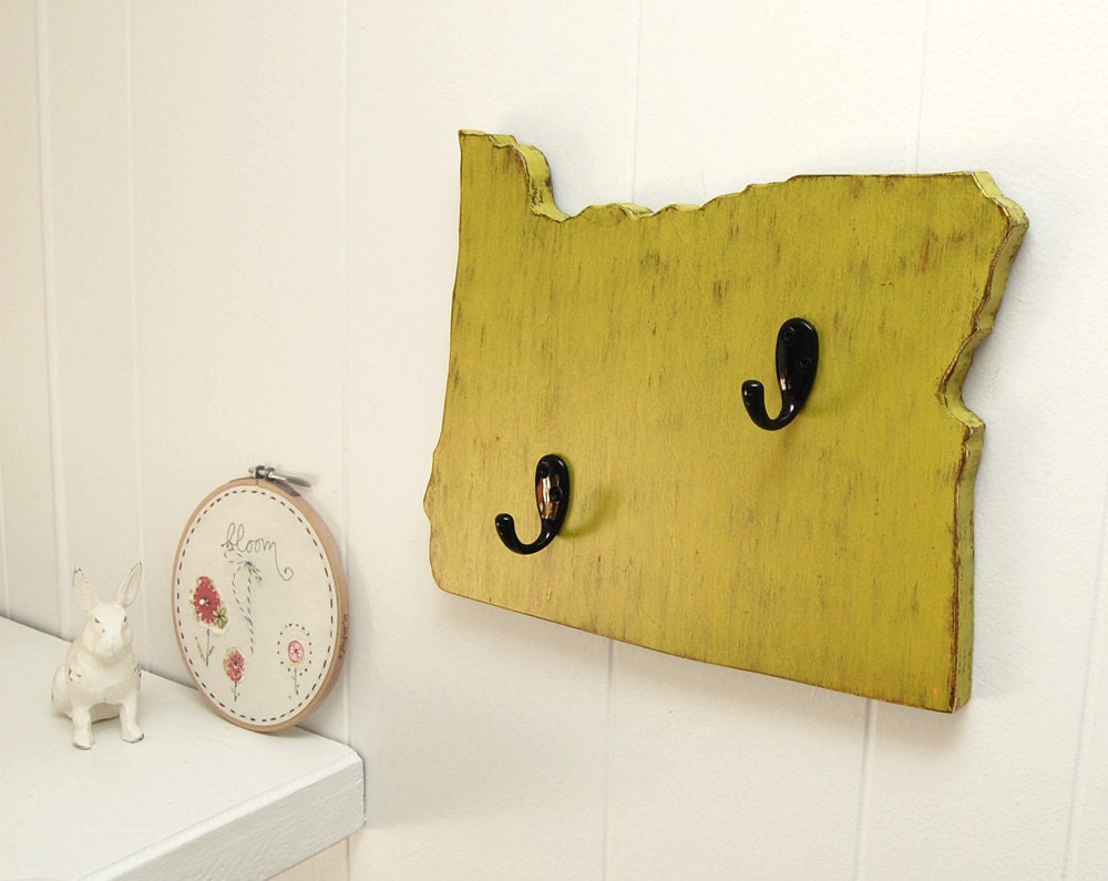 Oregon key hook primitive style rustic cottage decor Avocado Green