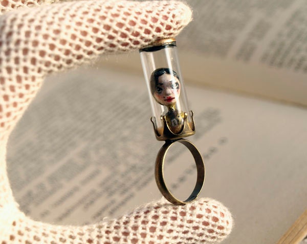 Rosmerta - Gypsy the fortune teller machine - miniature specimen ring - Cabinet of Curiosities by KarolinFelix