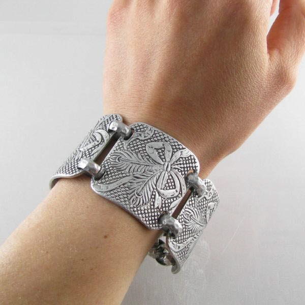 40s aluminum wide link feathers bow hard to find bracelet
