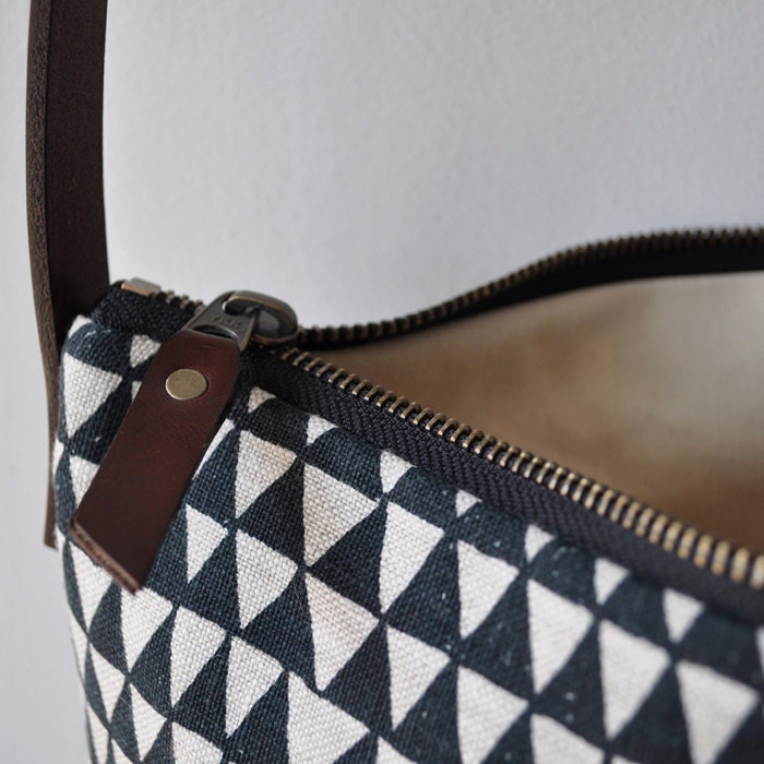 DAY BAG - waxed canvas/charcoal