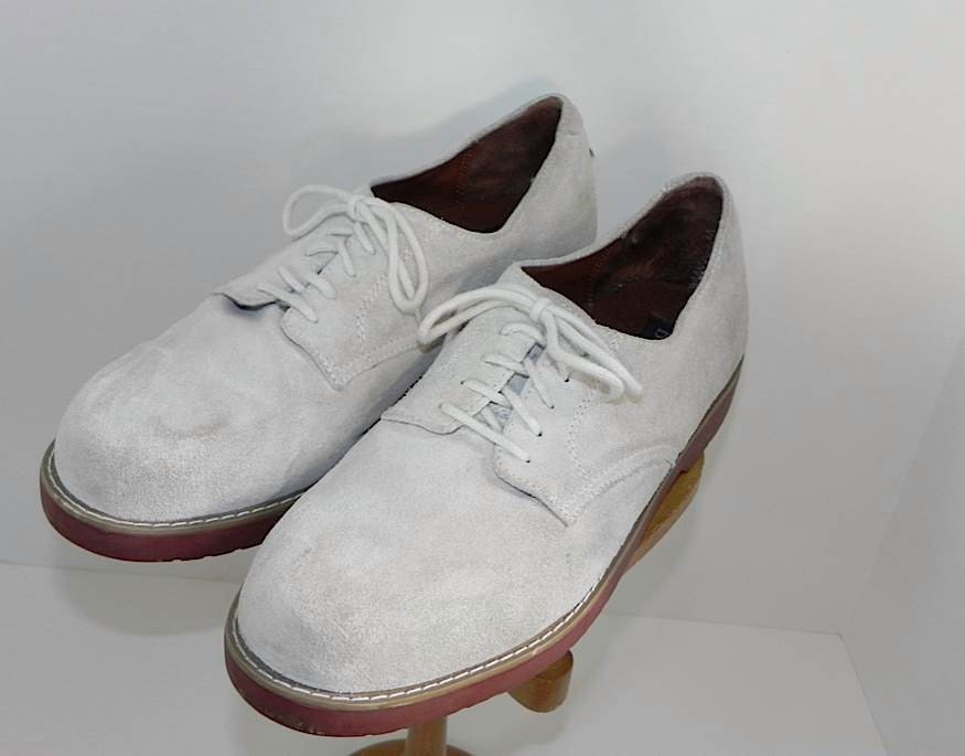 CLASSIC ROCK and ROLL 50s Vintage White Buck Shoes Red Rubber Soles M 9.5